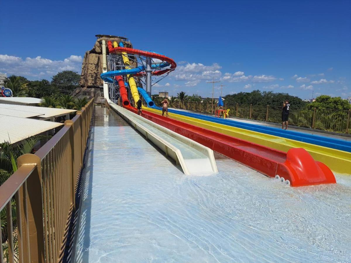 Aparthotel Piazza Diroma - Com Acesso Acqua Park Cn-Go Caldas Novas Zewnętrze zdjęcie